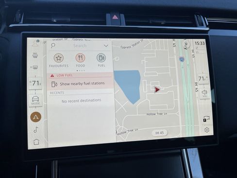 New 2025 Land Rover Range Rover Velar Dynamic SE image 24