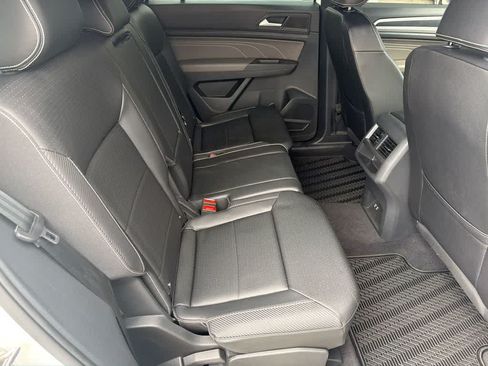 Used 2023 Volkswagen Atlas Cross Sport SEL AWD/4WD image 15