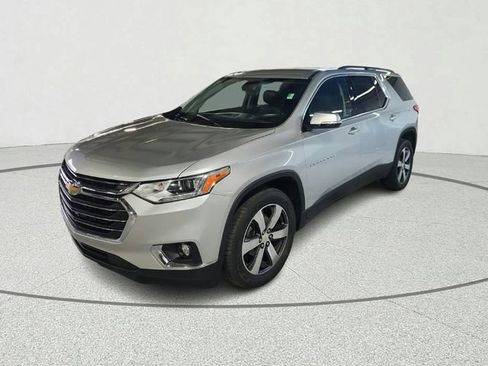 Used 2019 Chevrolet Traverse LT w/ LT Premium Package AWD/4WD image 5