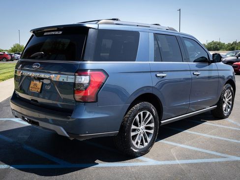Used 2018 Ford Expedition Limited w/ Equipment Group 301A AWD/4WD image 38