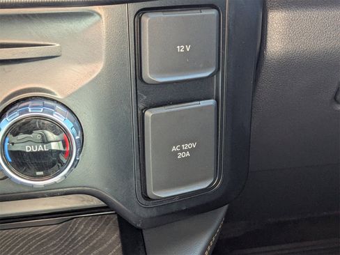 Used 2023 Ford F350 Platinum w/ FX4 Off-Road Package image 24