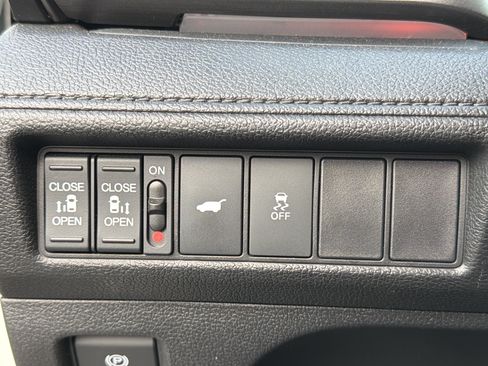 Certified 2025 Honda Odyssey Sport-L image 11