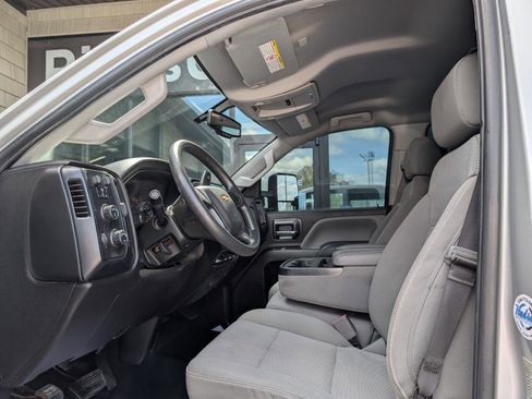 Used 2019 Chevrolet Silverado 2500 W/T image 13
