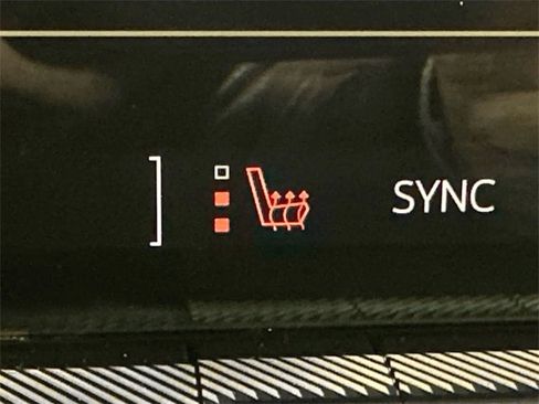 Used 2024 GMC Hummer EV 2X w/ Extreme Off-Road Package image 18