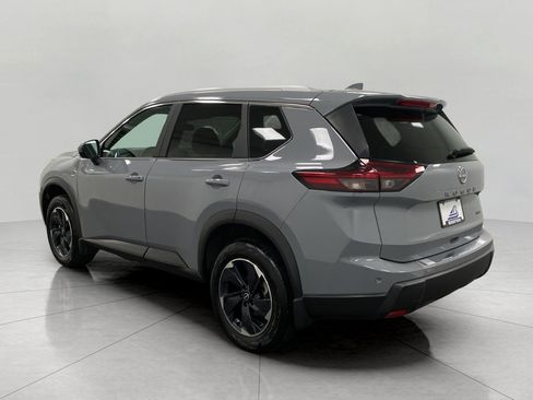 Certified 2026 Nissan Rogue SV w/ SV Premium Package AWD/4WD image 7