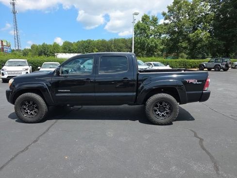 Used 2011 Toyota Tacoma 4x4 Double Cab w/ TRD Sport Pkg image 10