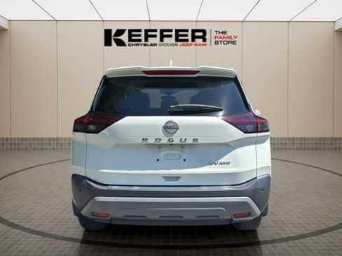 Used 2022 Nissan Rogue SV AWD/4WD image 4