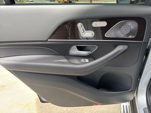 Used 2025 Mercedes-Benz GLS 450 4MATIC image 22