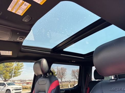 Used 2018 Ford F150 Lariat w/ Equipment Group 502A Luxury image 2