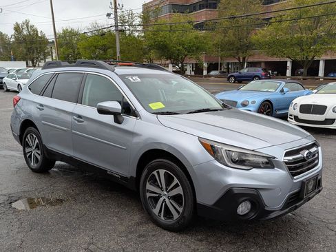 Used 2019 Subaru Outback 3.6R Limited AWD/4WD image 5