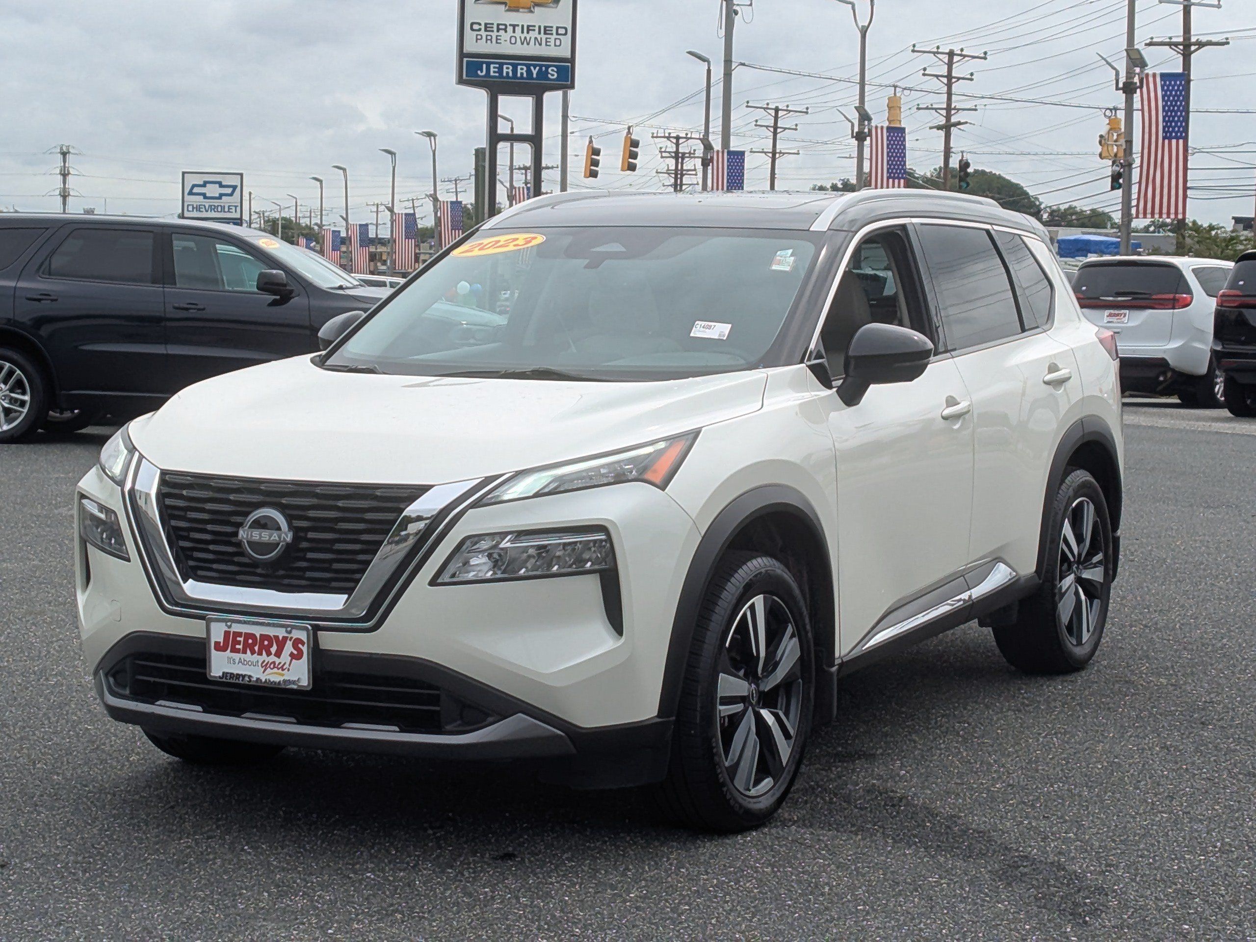 Used 2023 Nissan Rogue SL AWD/4WD image 4
