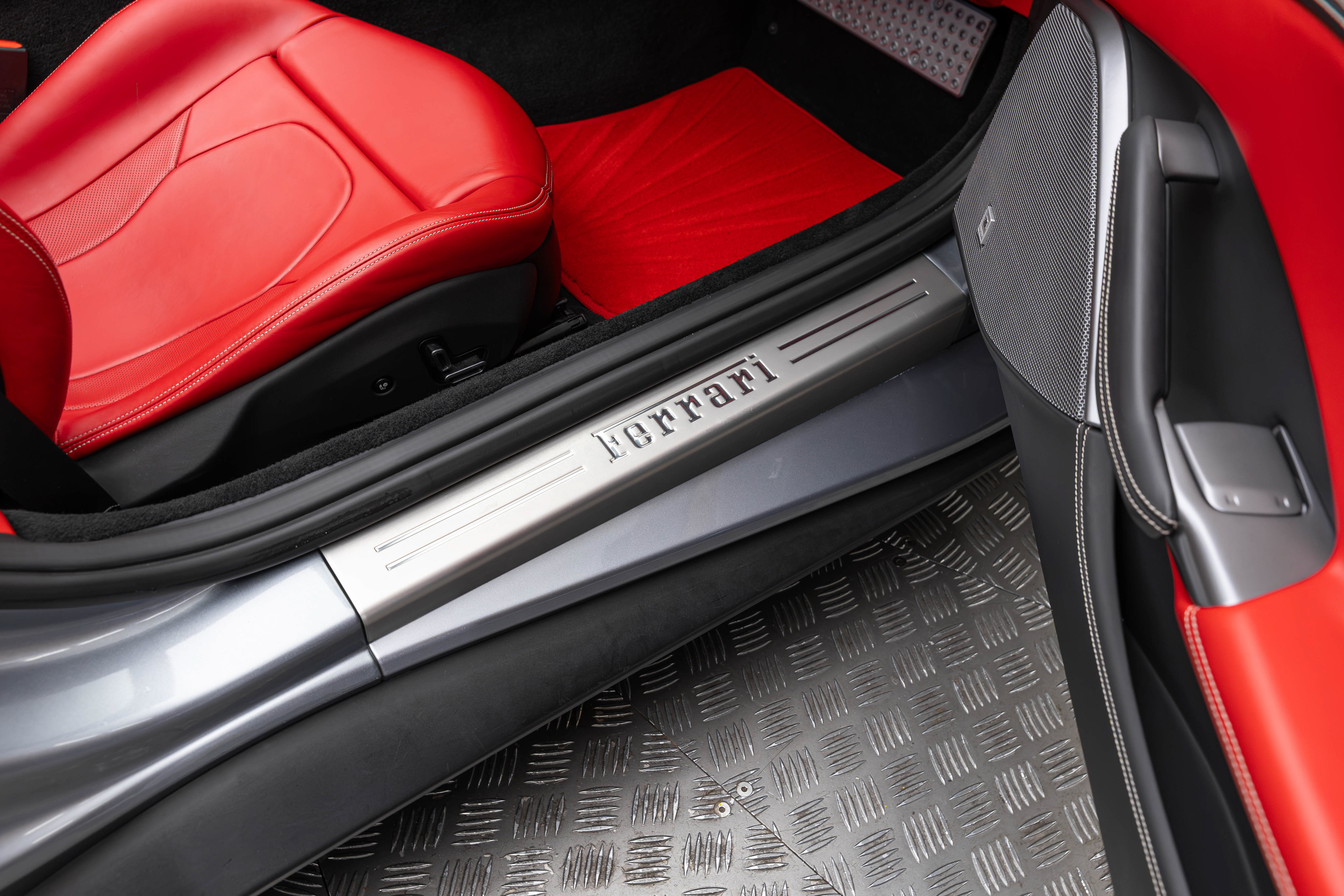 Certified 2019 Ferrari Portofino RWD image 46