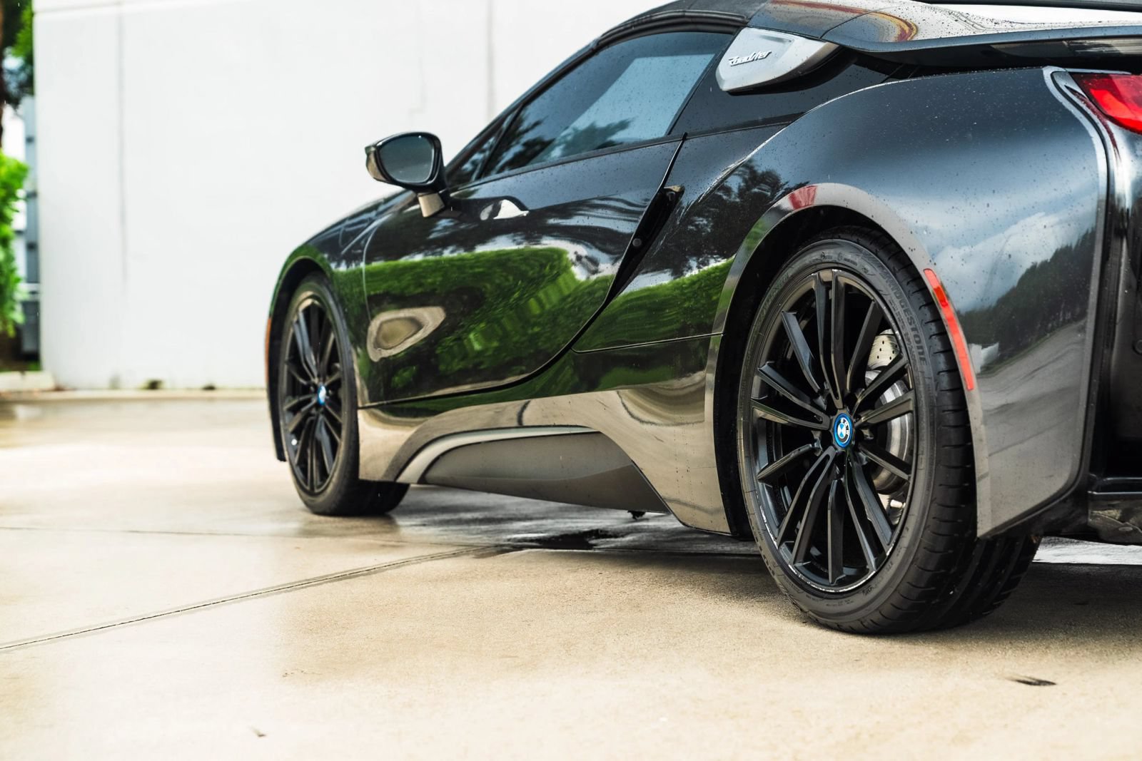 Used 2019 BMW i8 Roadster AWD/4WD image 8