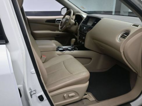 Used 2014 Nissan Pathfinder Platinum w/ Platinum Premium Package AWD/4WD image 29