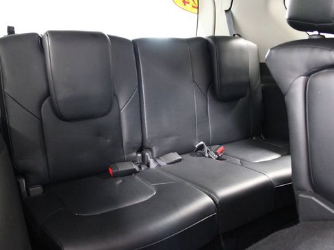 Used 2024 Nissan Armada SL image 35