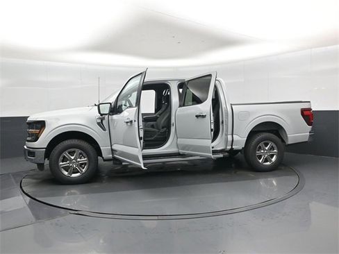 Used 2024 Ford F150 XLT w/ Mobile Office Package image 48
