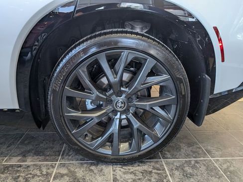 New 2025 Toyota Crown Signia Limited w/ Advanced Technology Package image 25