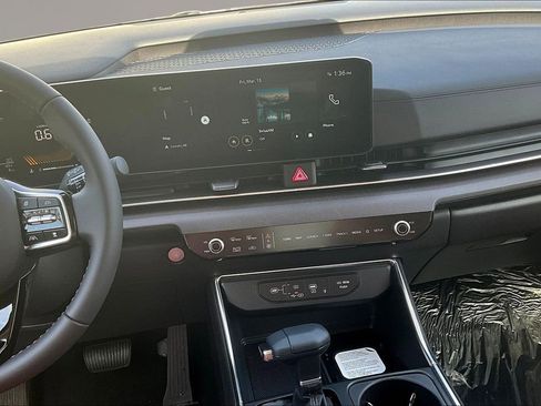 New 2026 Kia Carnival EX image 6