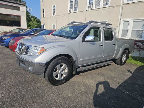 Used 2012 Nissan Frontier SL RWD image 1