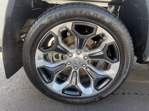 Used 2022 RAM 1500 Laramie AWD/4WD image 44