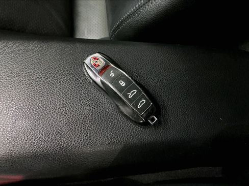 Used 2017 Porsche 718 Boxster image 14