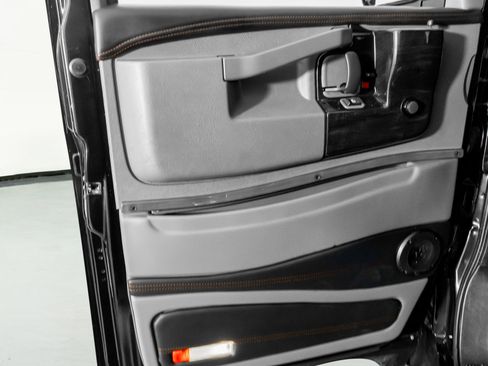 Used 2023 GMC Savana 2500 image 48