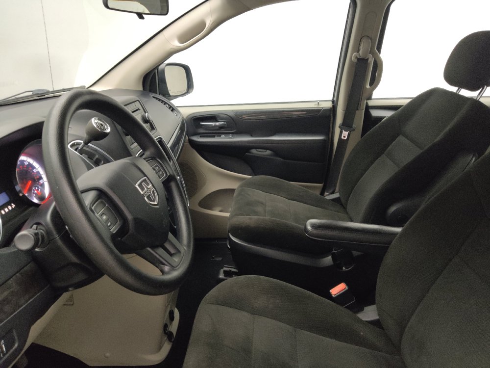 Used 2015 Dodge Grand Caravan American Value Package FWD image 17