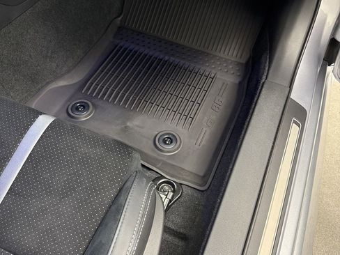 Used 2024 Toyota GR86 Premium image 30