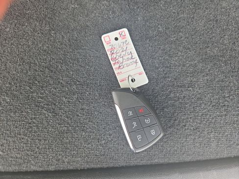 Used 2021 Chevrolet Tahoe Z71 image 22