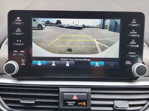 Used 2021 Honda Accord Touring image 19