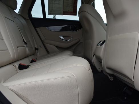 Used 2018 Mercedes-Benz GLC 300 GLC 300 image 10