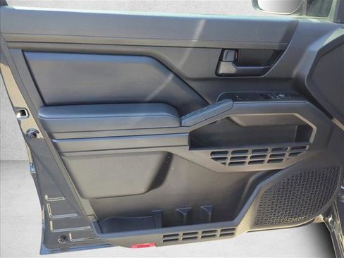 Certified 2025 Toyota Tacoma SR AWD/4WD image 9
