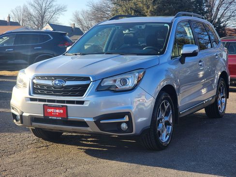 Used 2017 Subaru Forester 2.5i Touring AWD/4WD image 3