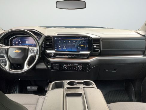 Used 2024 Chevrolet Silverado 2500 LT w/ Texas Edition AWD/4WD image 12