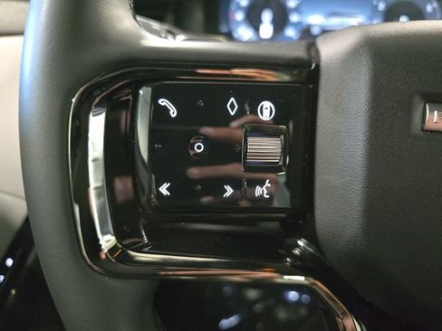 Certified 2026 Land Rover Range Rover Evoque S AWD/4WD image 19