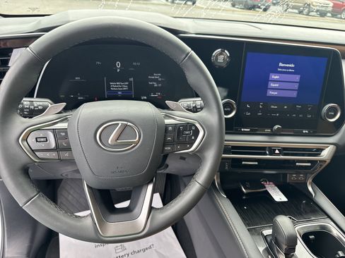 Used 2025 Lexus RX 350 FWD w/ Technology Package image 16