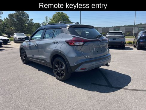 Used 2023 Nissan Kicks SR w/ Exterior Package FWD image 5
