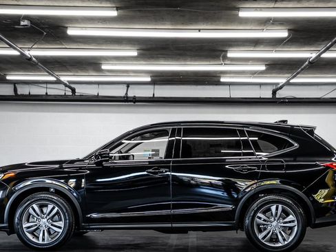 New 2026 Acura MDX SH-AWD image 2