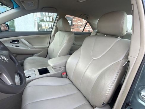 Used 2007 Toyota Camry LE FWD image 12