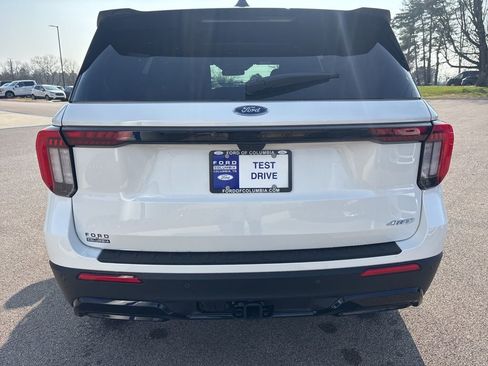 New 2026 Ford Explorer ST-Line w/ ST-Line Street Pack AWD/4WD image 8