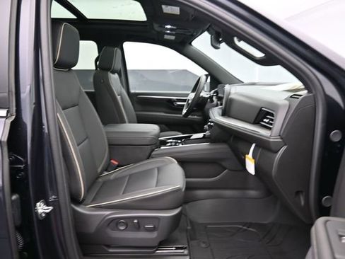 New 2025 Chevrolet Suburban Premier w/ Sun And Tow Package image 46