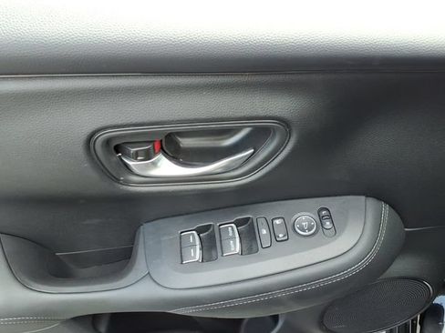 Certified 2024 Honda HR-V EX-L image 12