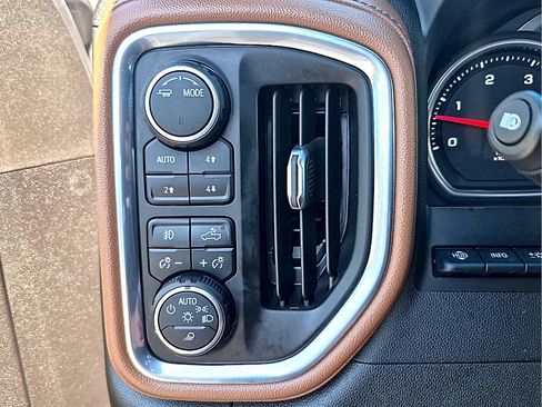 Used 2023 Chevrolet Silverado 3500 High Country w/ Z71 Off-Road Package AWD/4WD image 23