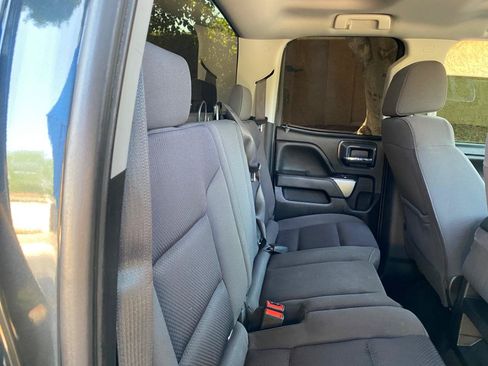 Used 2018 Chevrolet Silverado 1500 LT AWD/4WD image 39