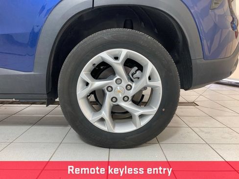 Used 2024 Chevrolet Trax LS w/ LS Convenience Package FWD image 16