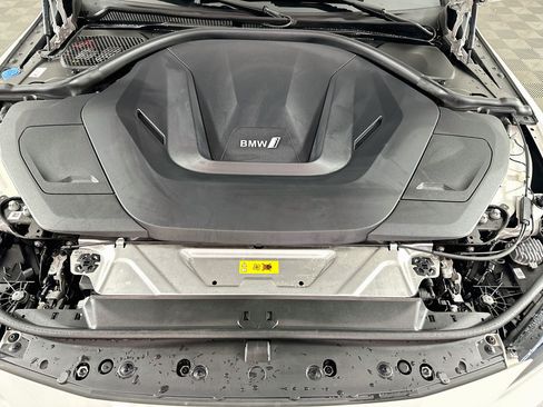 Used 2023 BMW i4 eDrive35 w/ Premium Package RWD image 36