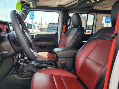 Used 2023 Jeep Wrangler Unlimited Rubicon 4xe AWD/4WD image 11