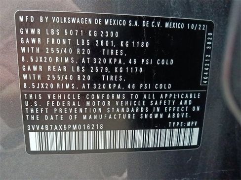 Used 2023 Volkswagen Tiguan SEL R-Line image 35