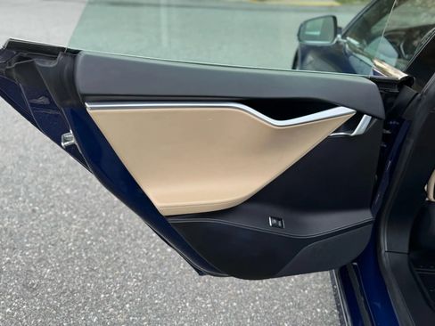 Used 2016 Tesla Model S 90D image 12