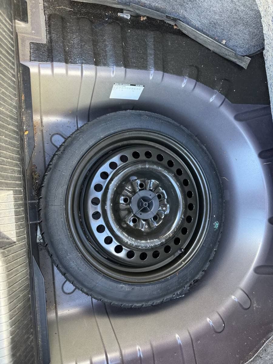 Used 2000 Saturn L-Series LS2 FWD image 24
